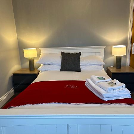 The Hinds Head Hotel Чорлі Екстер'єр фото