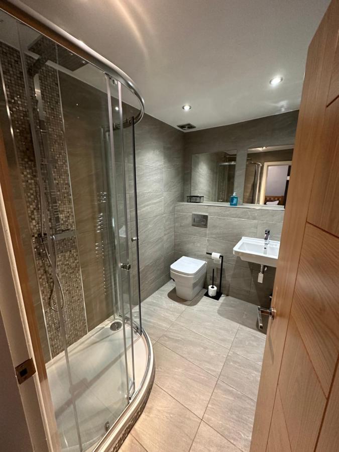 The Hinds Head Hotel Чорлі Екстер'єр фото